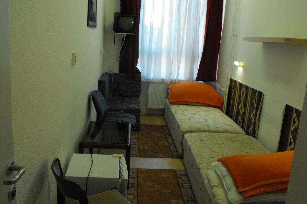 Pannonia Hostel Budapest Luaran gambar